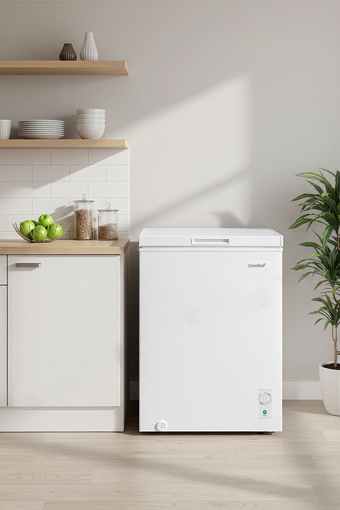 Living And Home 143L Chest Freezer With Digital Temperature Control Fridge&freezer Convertion In White