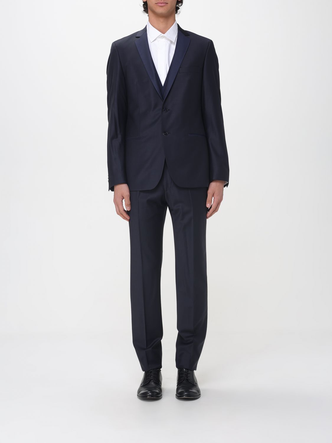 Suit Men color Blue