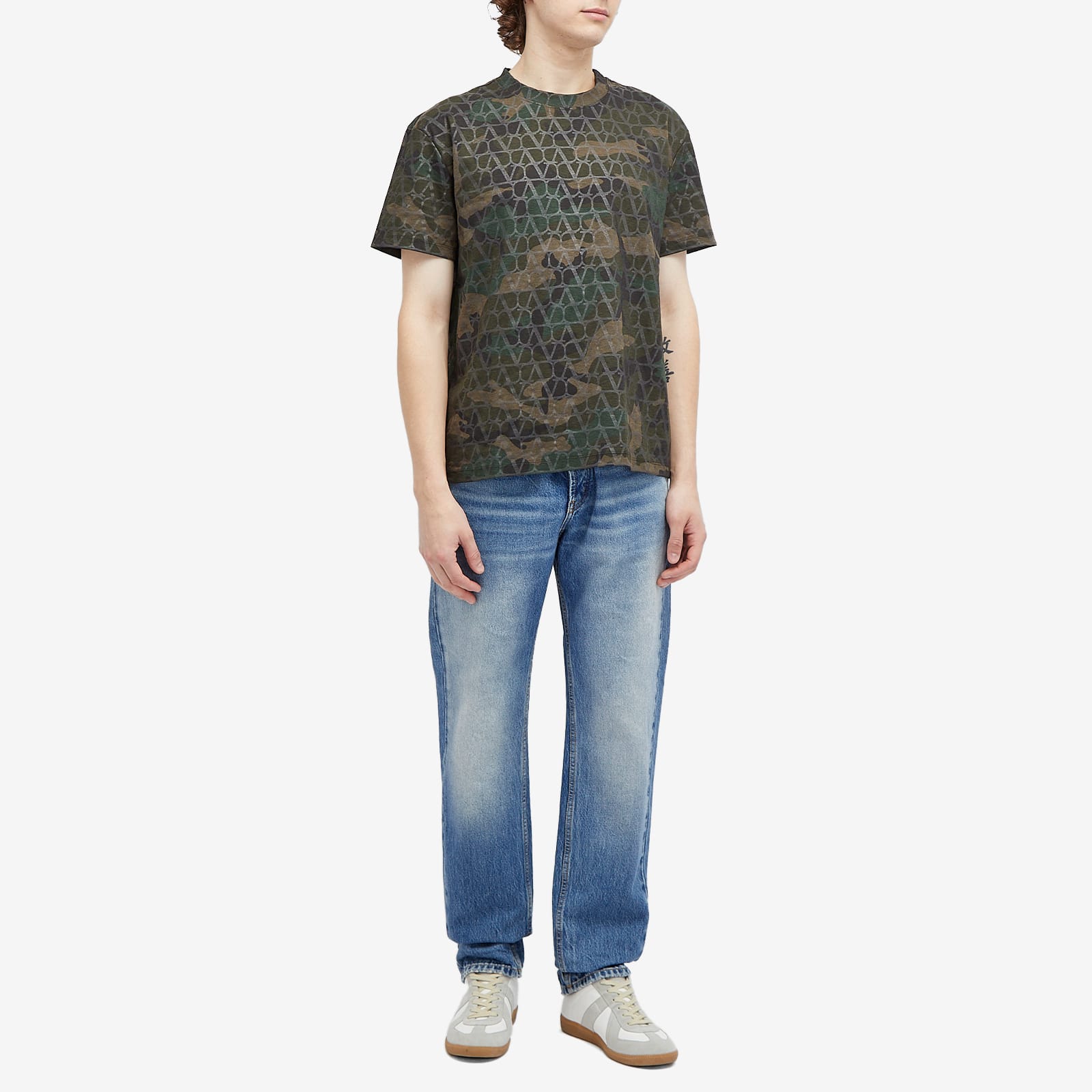 Men's V Logo Camo T Shirt in Army
