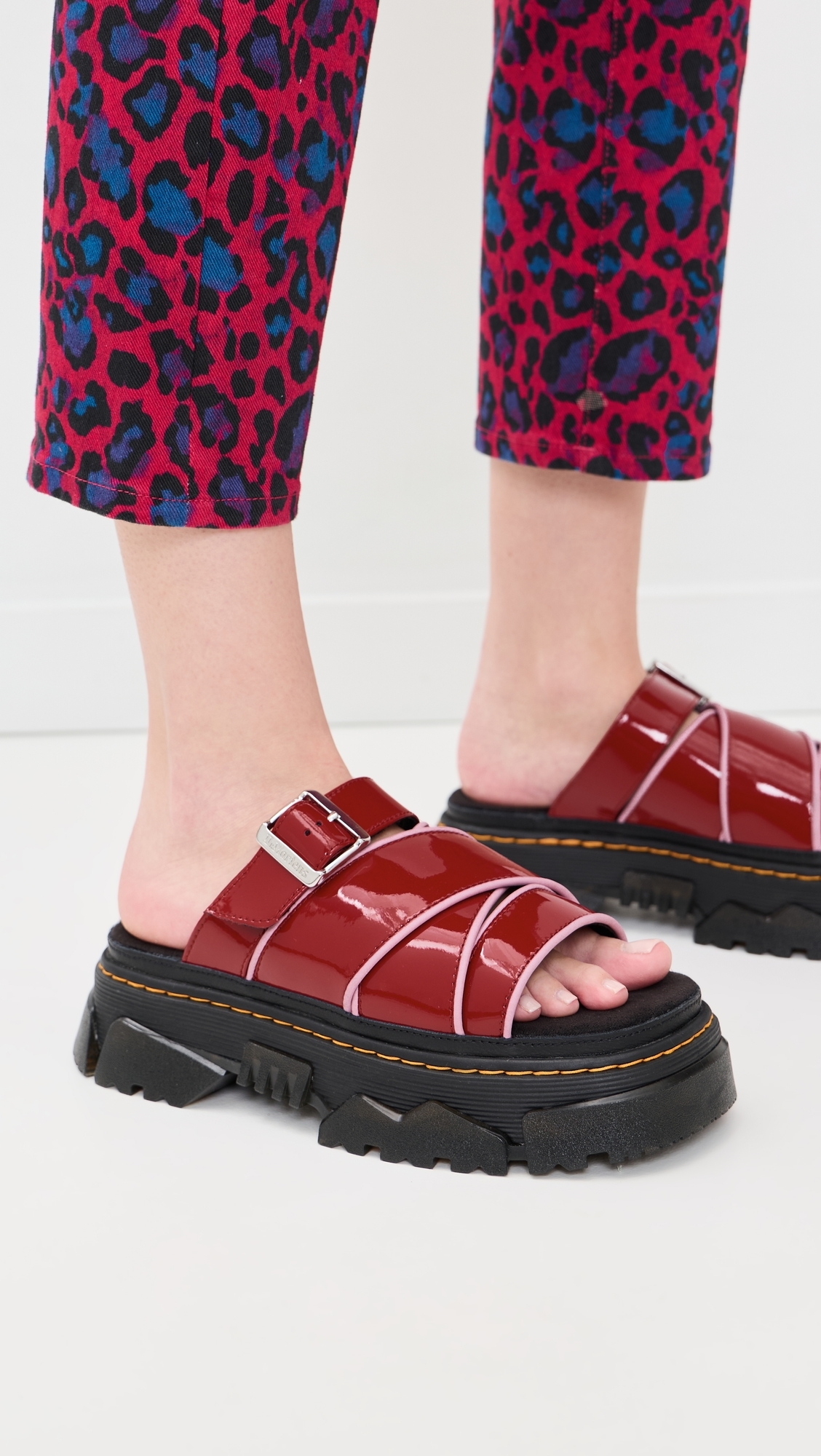 Mattison Slides Scarlet Red