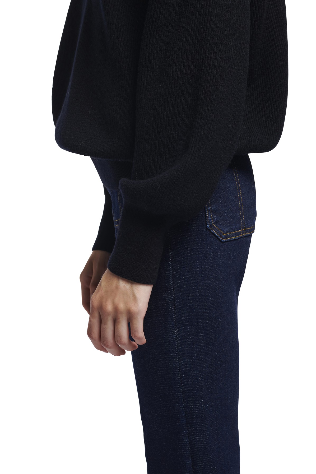 Sam V-necked jumper