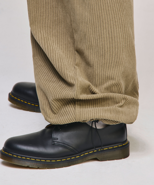 Curved Corduroy Banding Pants