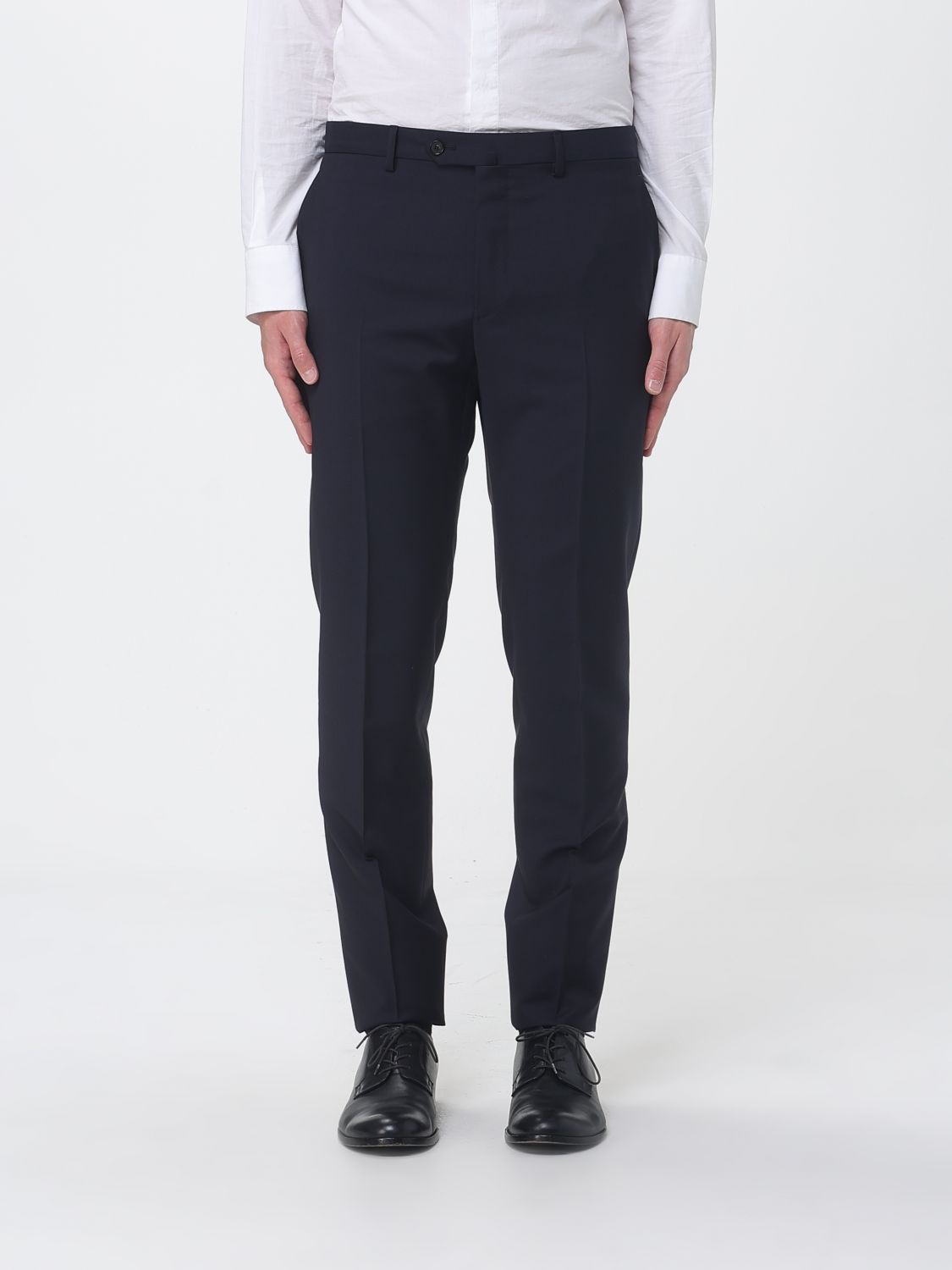 Suit Men color Blue