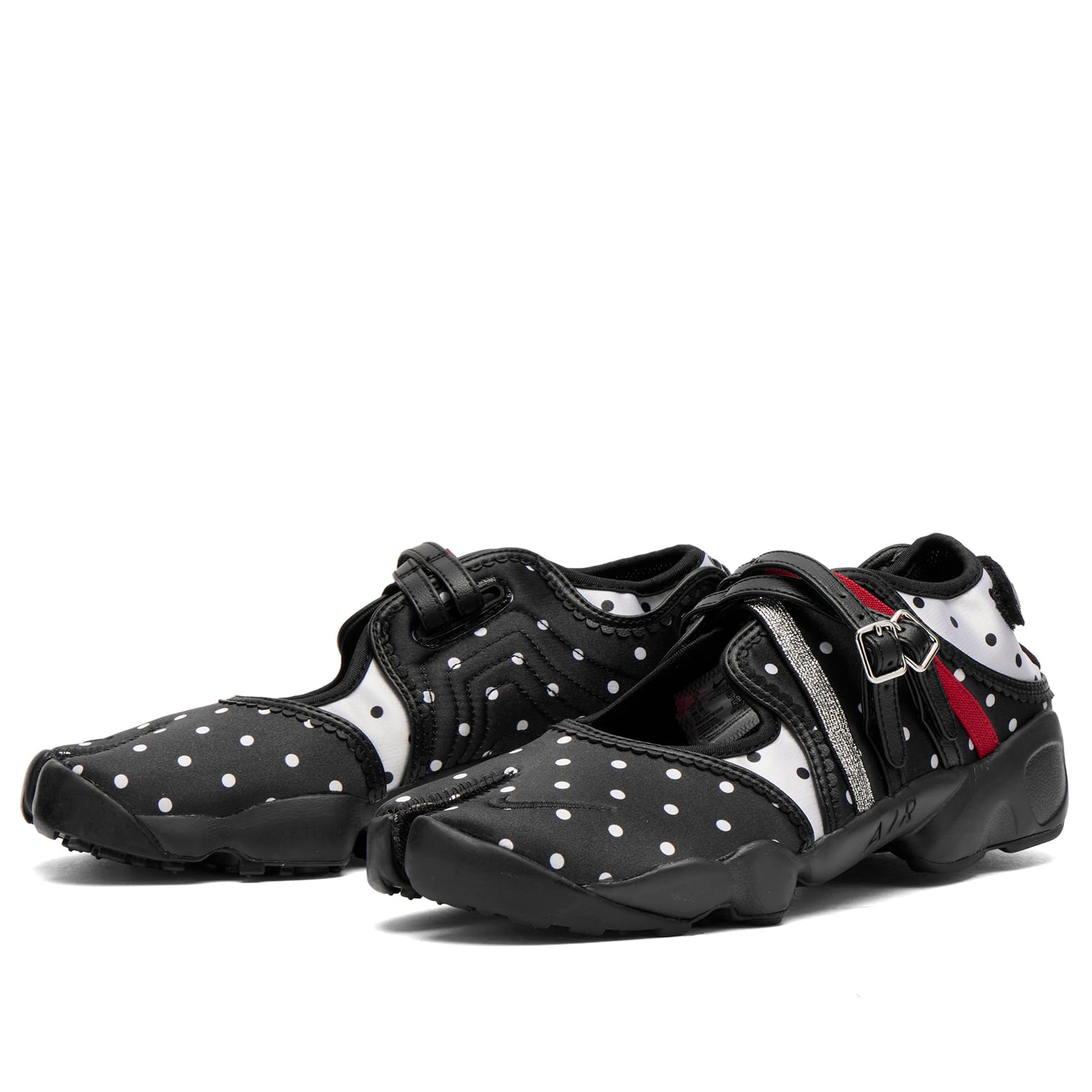Women's W Air Rift Sneaker in Black/Metallic Silver/University Red
