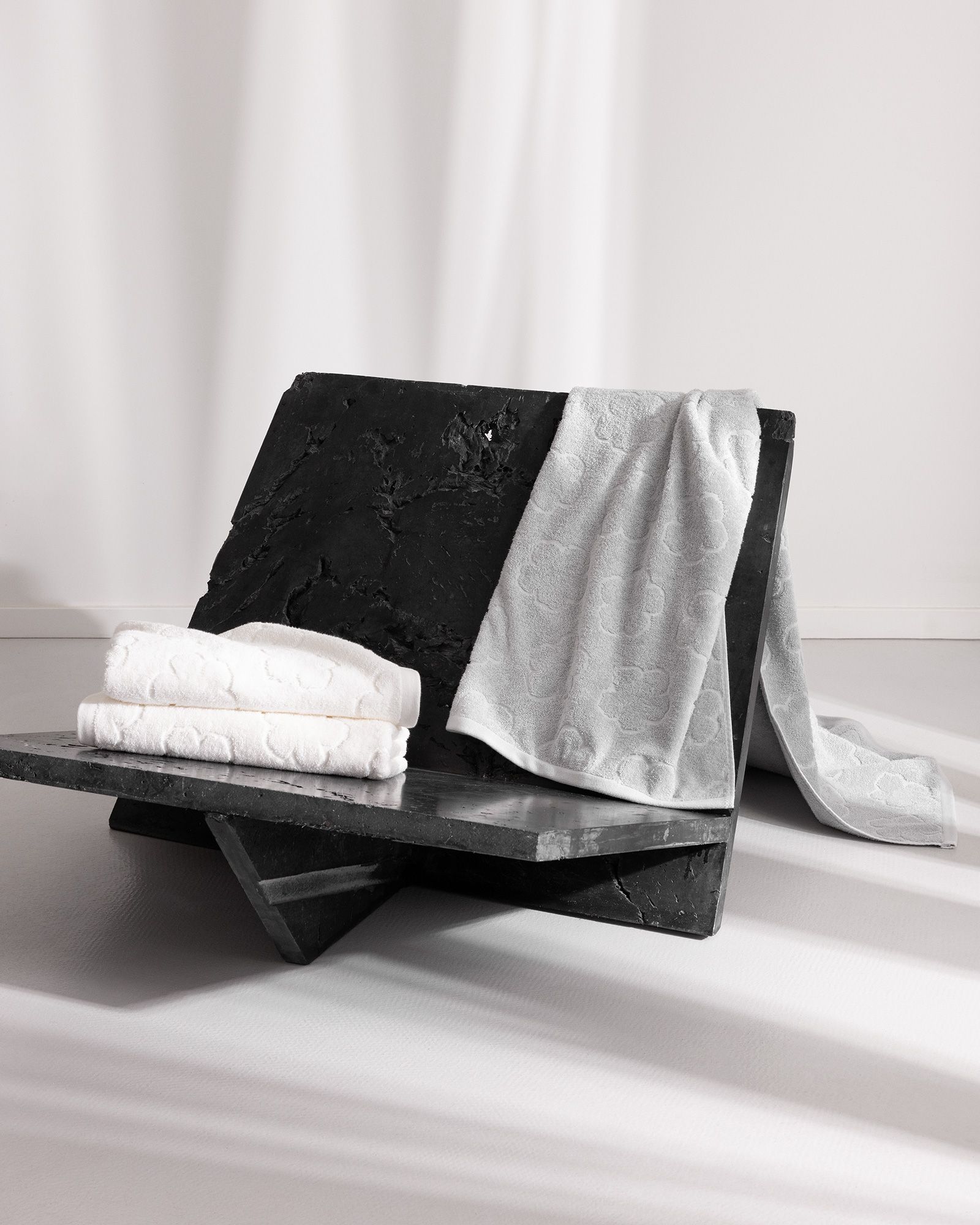 KHANADOT Handtuch 55CMx100CM multi male Bathing now available at BSTN