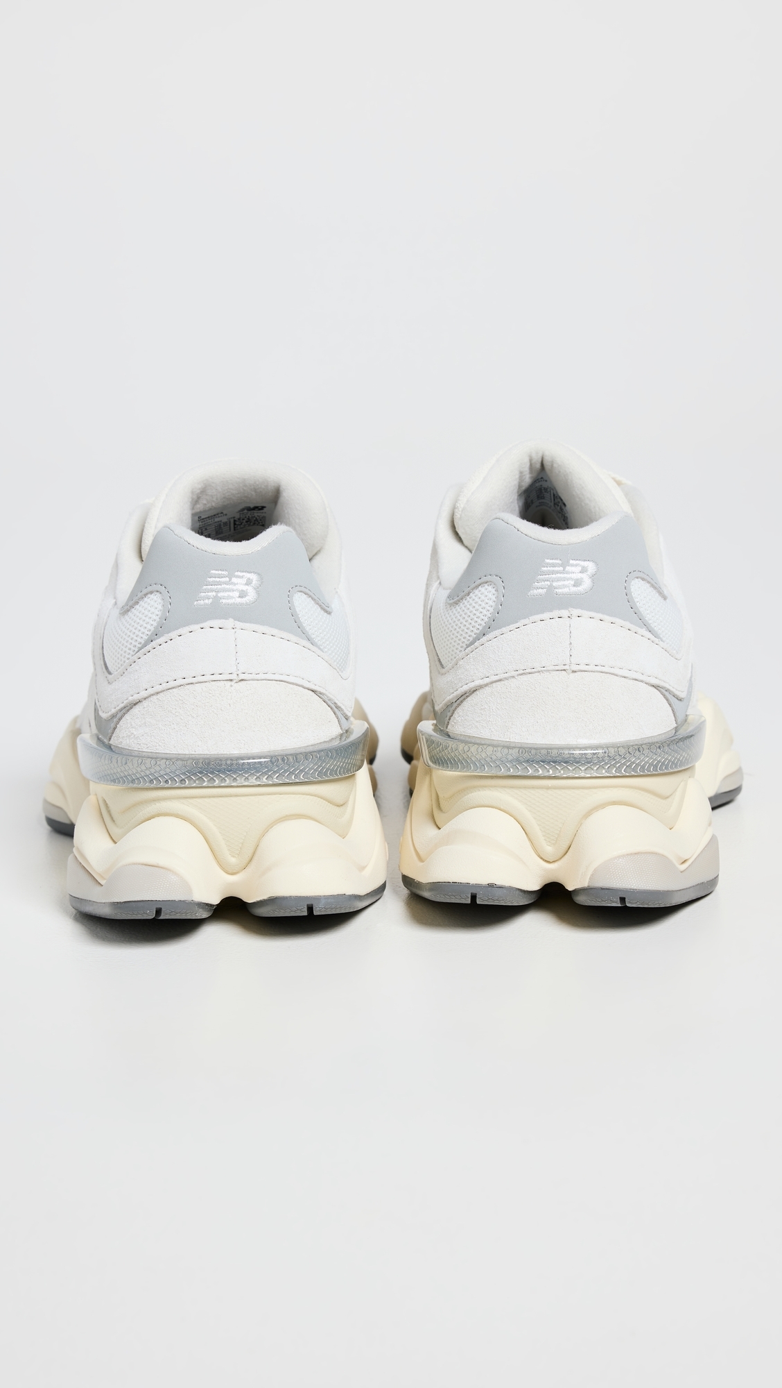 9060 Sneakers Sea Salt/Concrete/ Silver Met