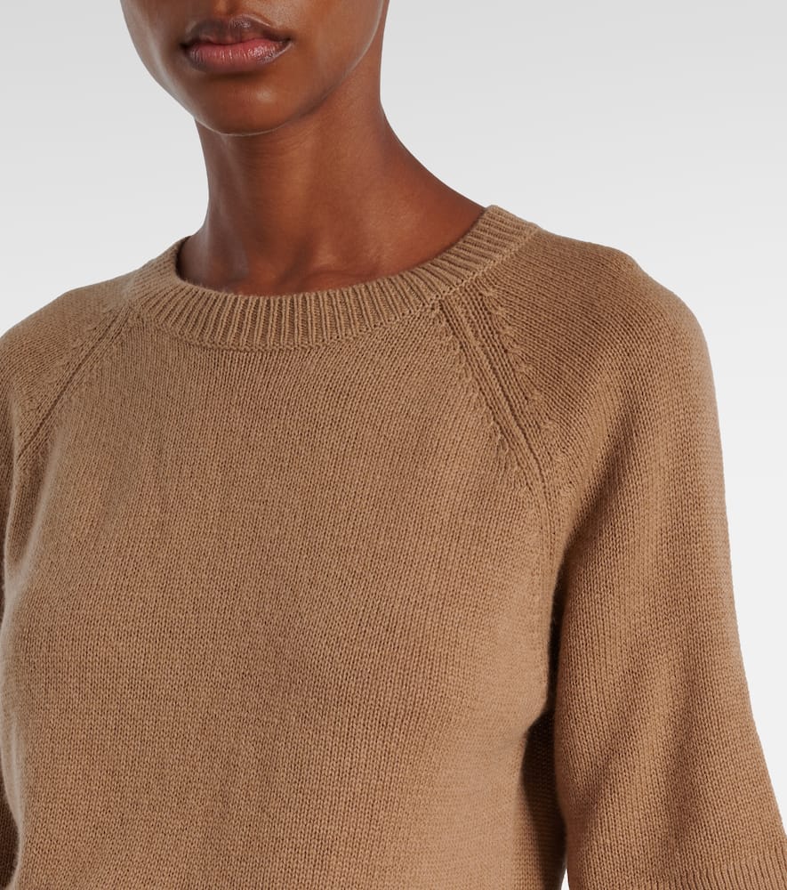 Wool and cashmere sweater