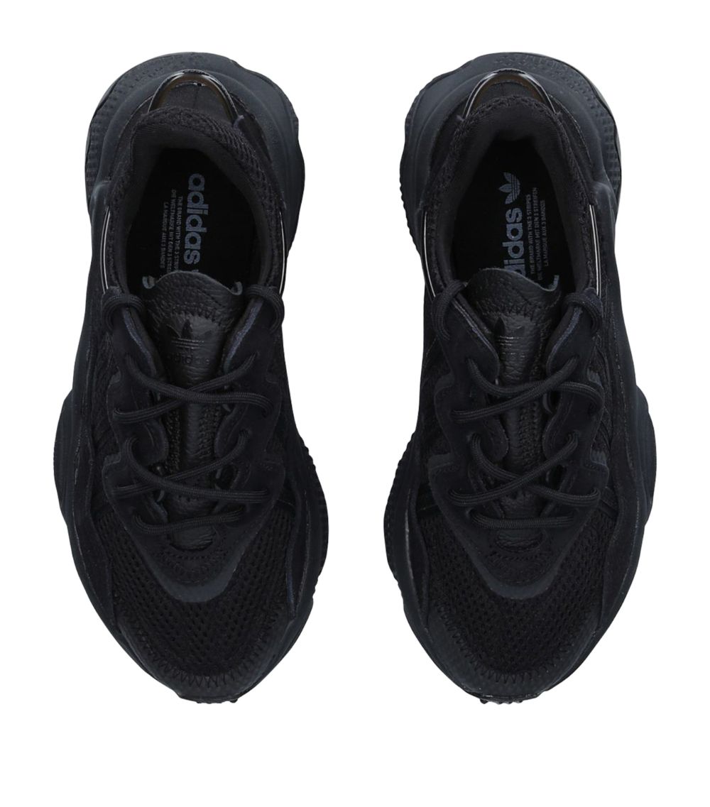 Ozweego J Sneakers