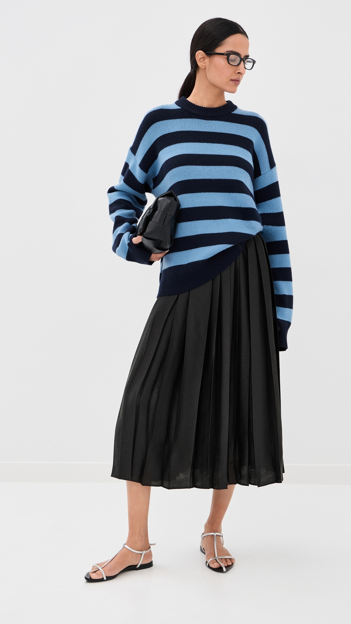 Feather Weight Pleated Pull On