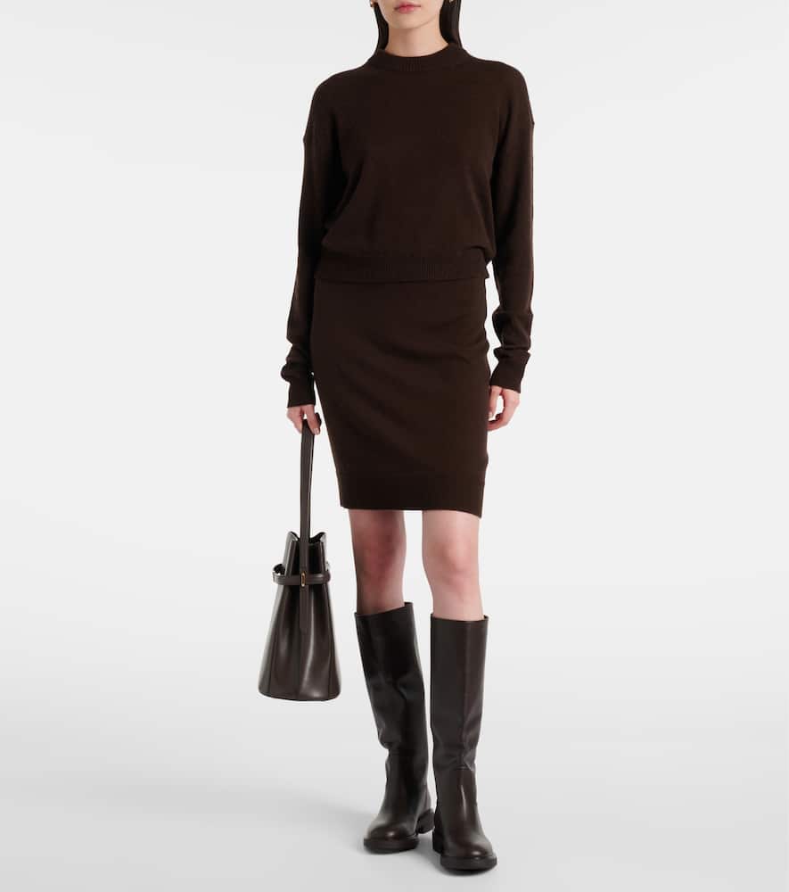 Wool and cashmere sweater