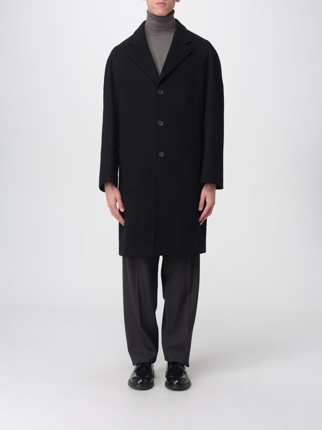 Coat Men color Black
