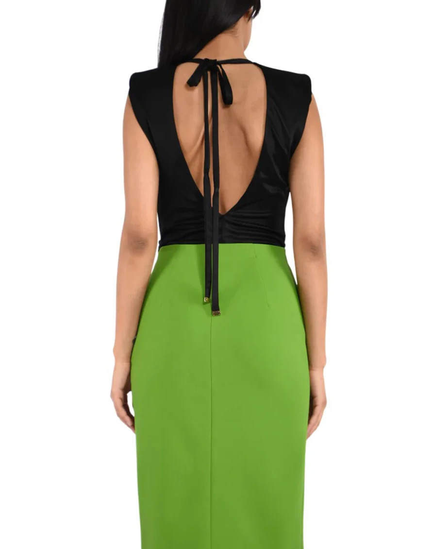 Black Solid Round Neck Top