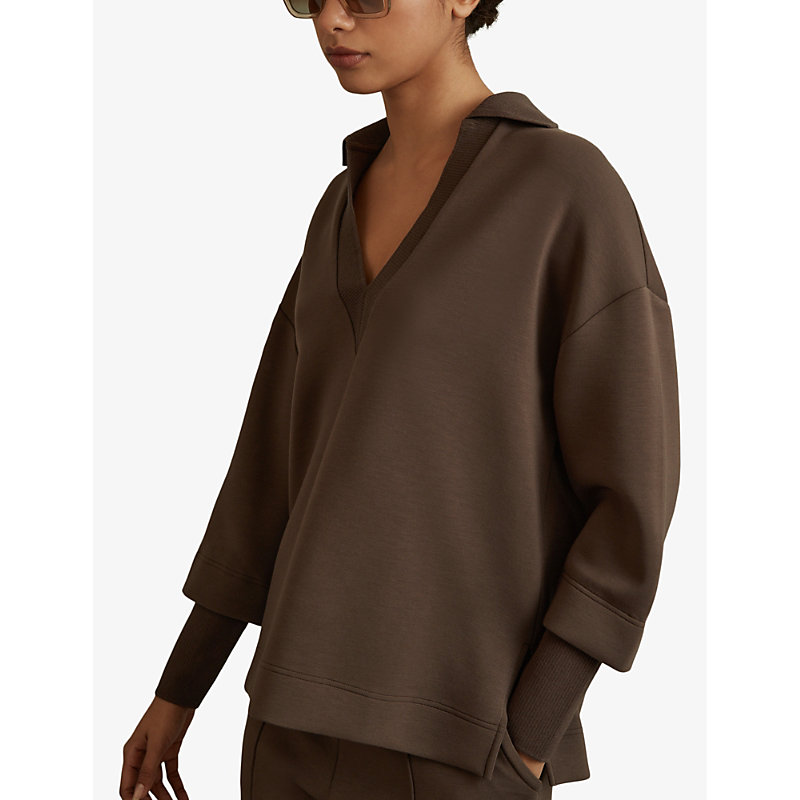 Womens Chocolate Bernie Open-collar Relaxed-fit Stretch-woven Jumper