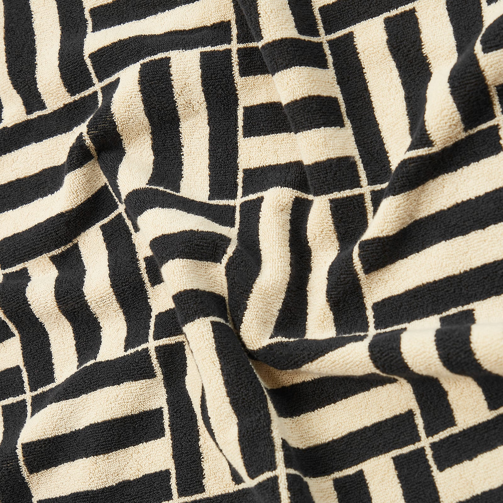 Willis Limited Edition Pool Towel in Sand/Noir 