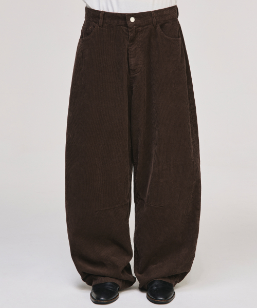 Wide Curved Dart Corduroy Pants