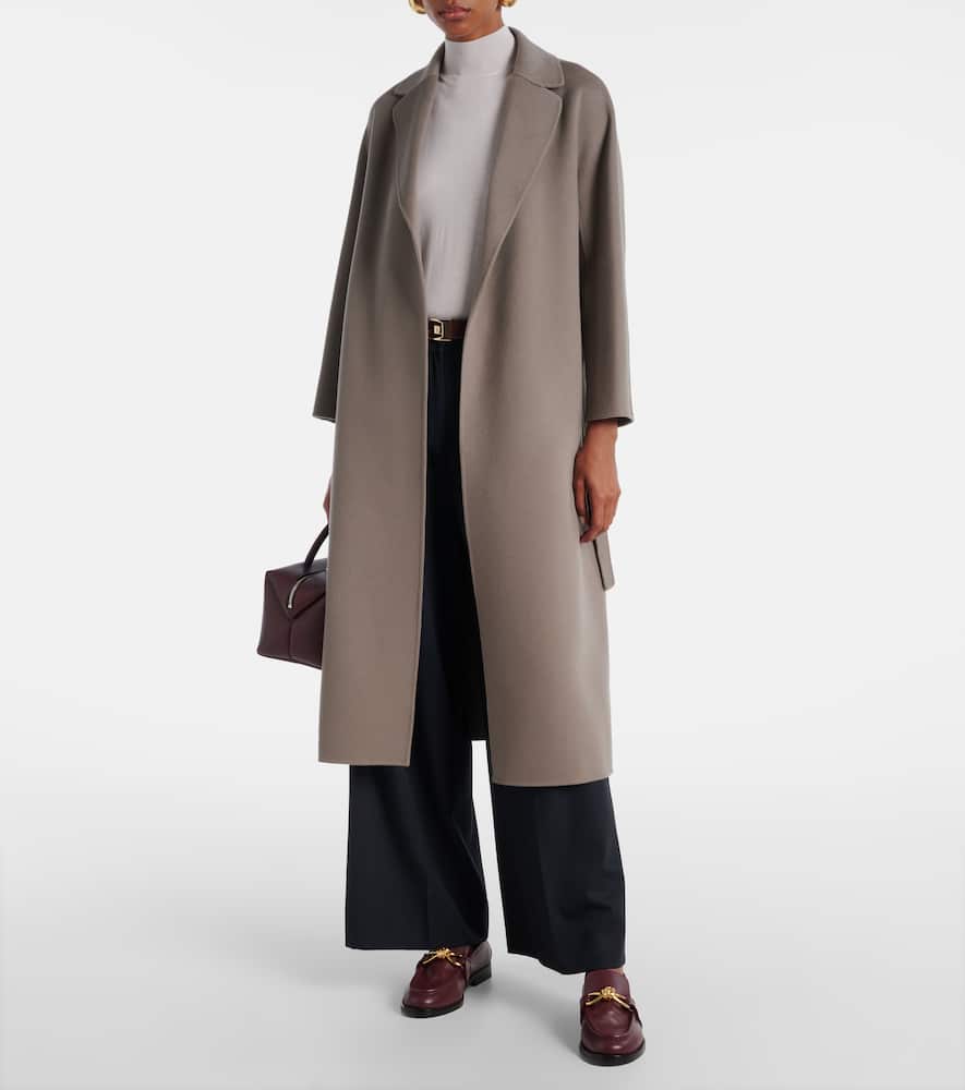 Esturia virgin wool coat