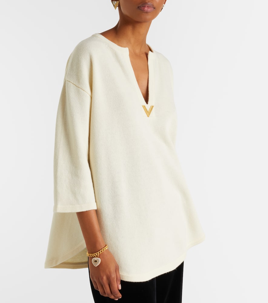 VGold virgin wool sweater