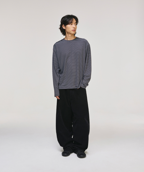 Wide Curved Dart Corduroy Pants
