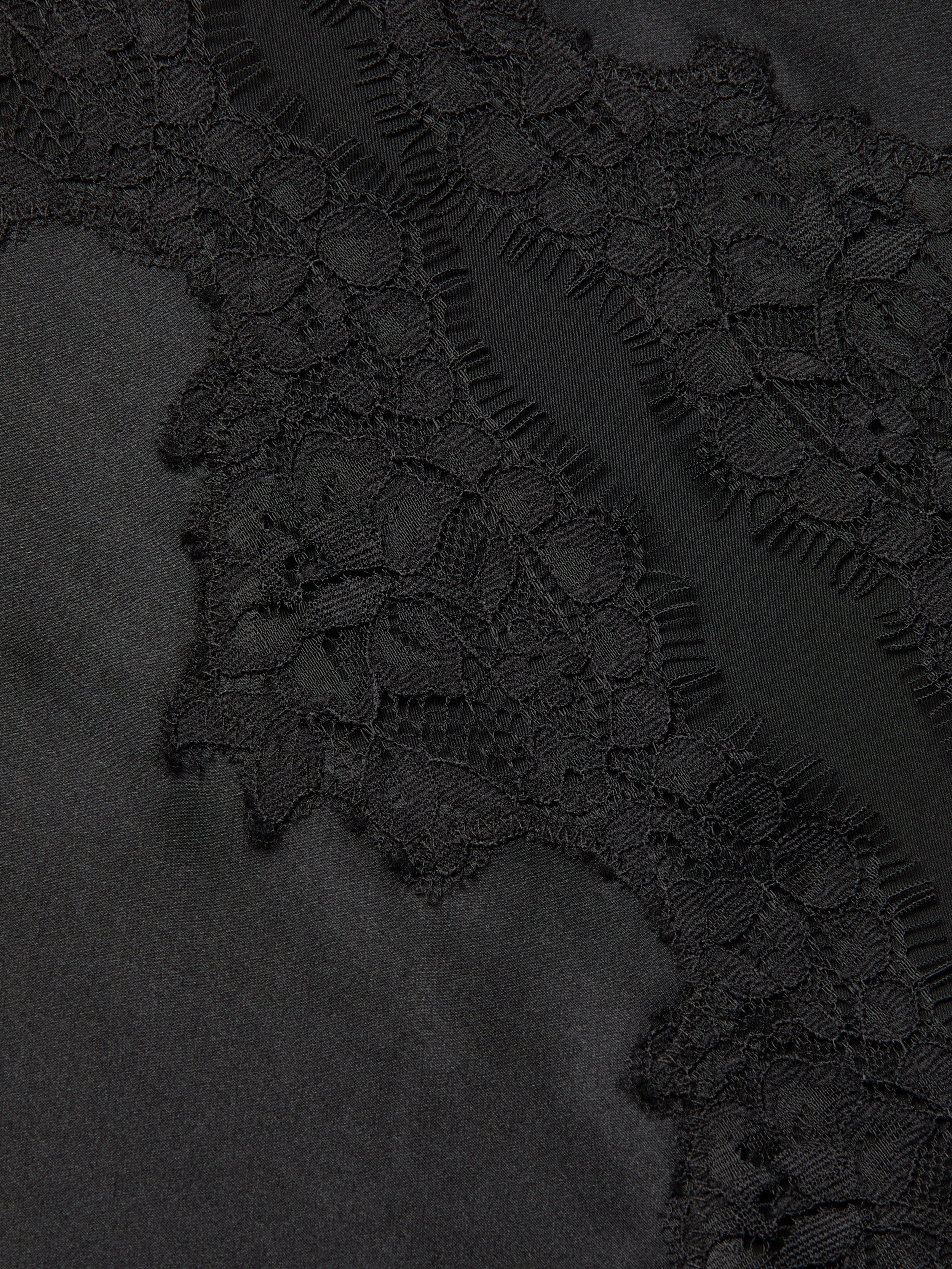 Tico Silk Lace Skirt In Black