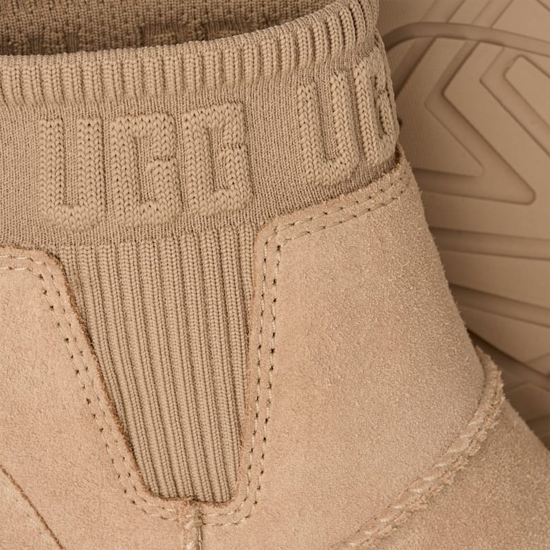 ® Women's Moxy Chelsea Suede Boots in Sand