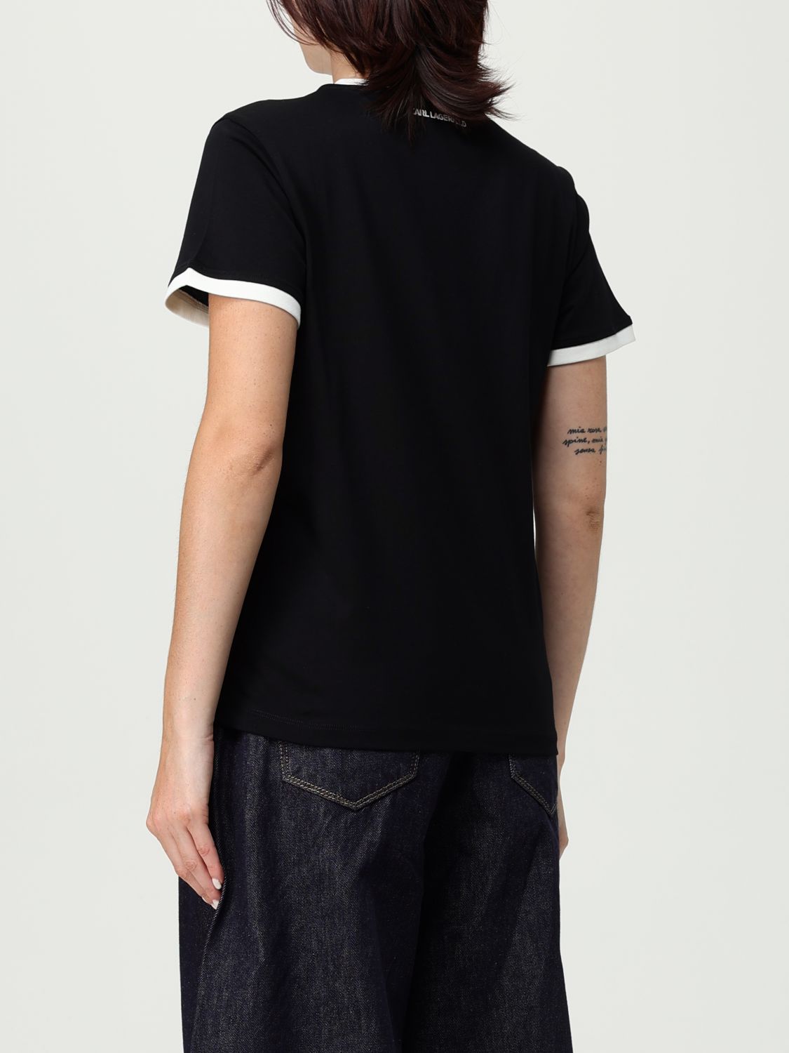 T-Shirt Woman color Black