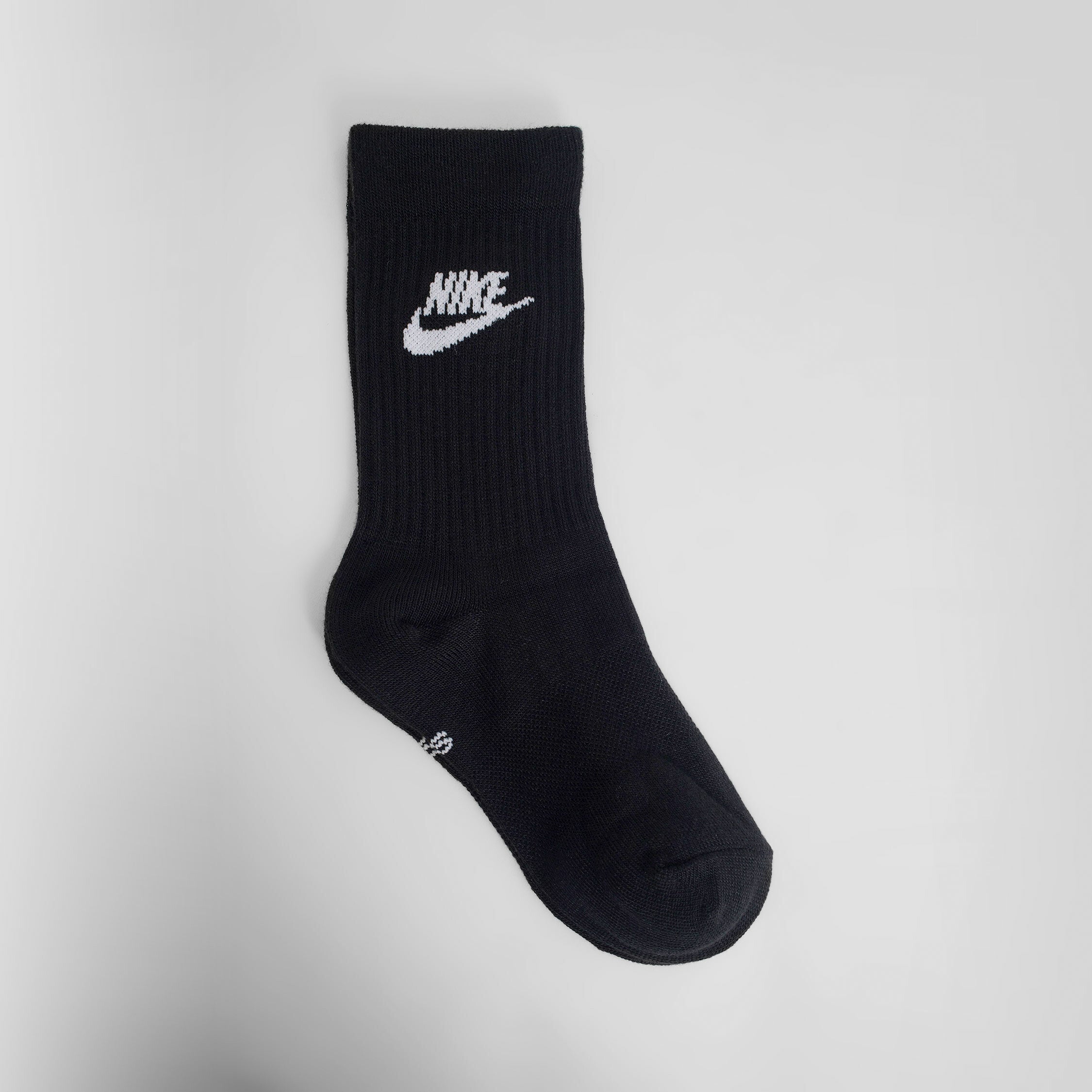 MAN BLACK SOCKS