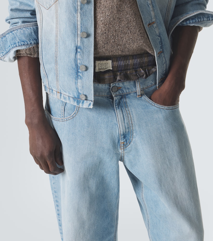 Wide-leg jeans