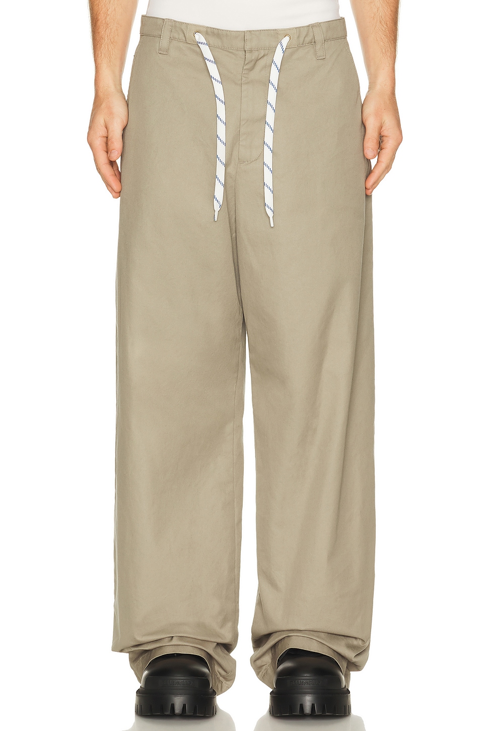 Balenciaga Chino Pants in Beige - Beige. 50 also in