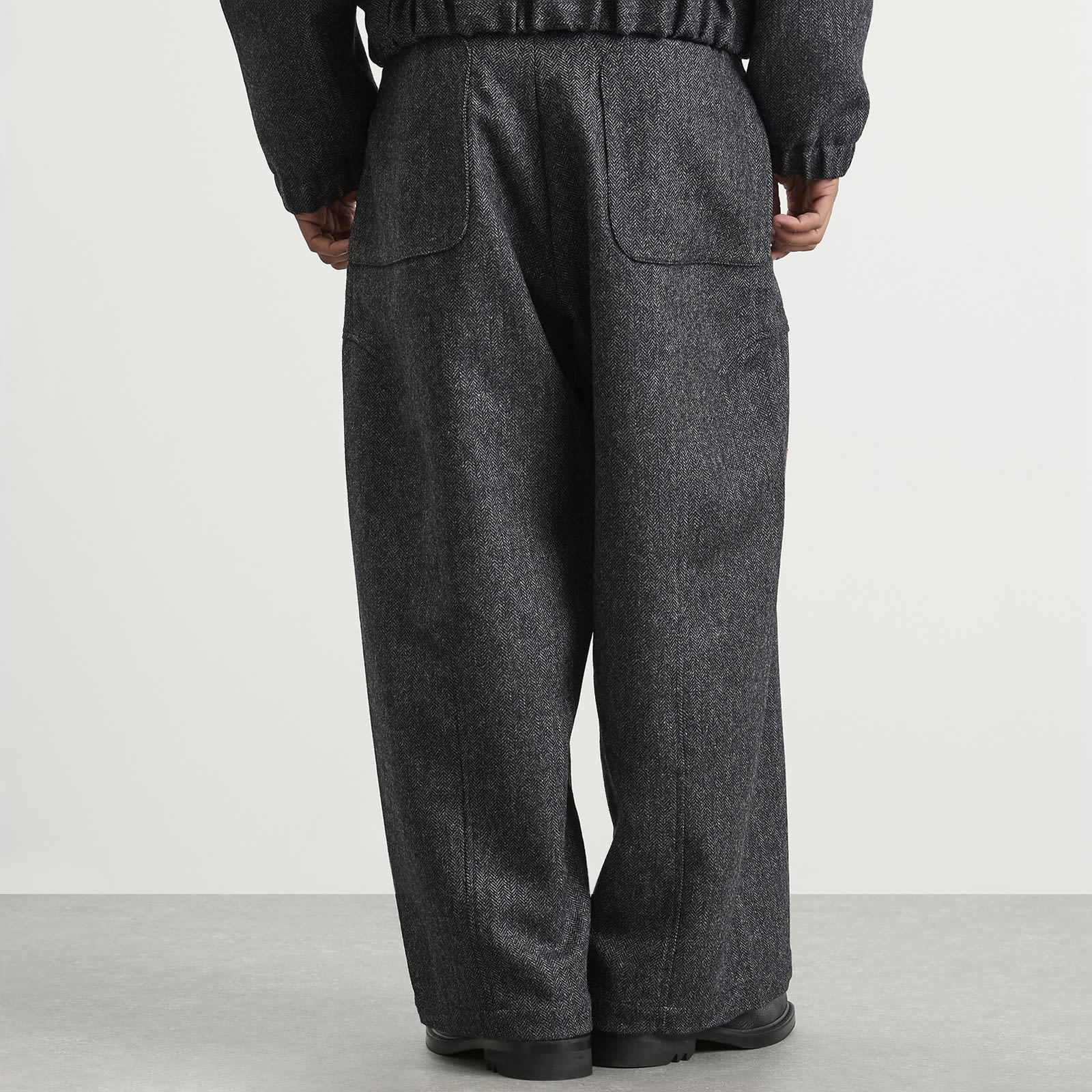 Men's Curved Seam Carpenter Trouser Charcoal Herringbone