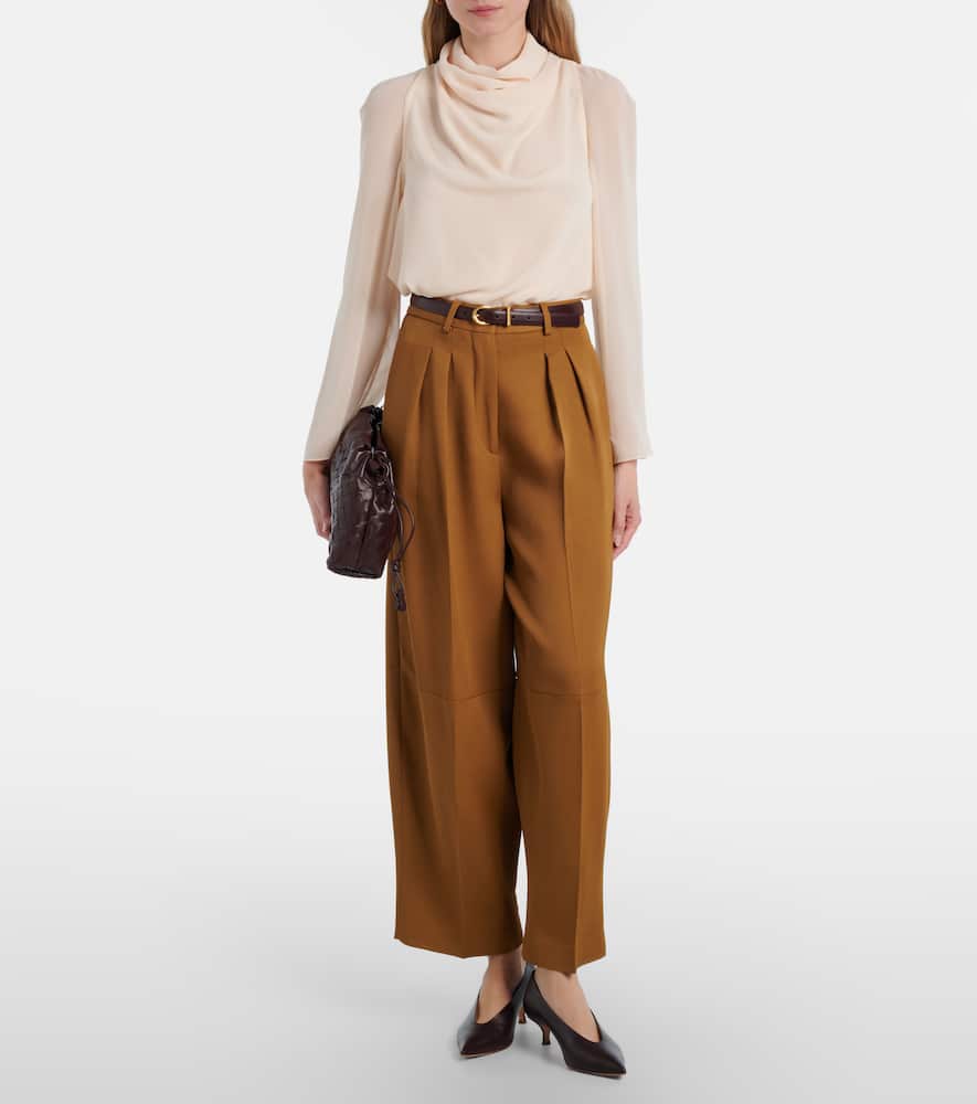 Dash cropped barrel-leg pants