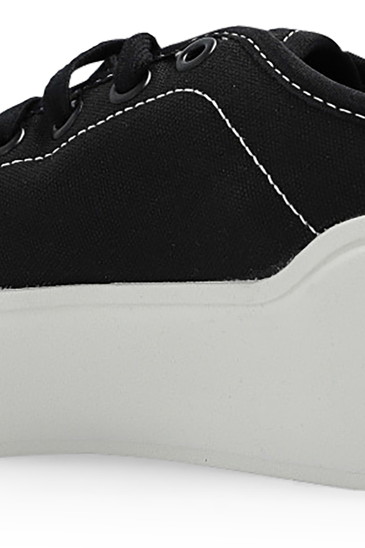 ‘Court' sneakers