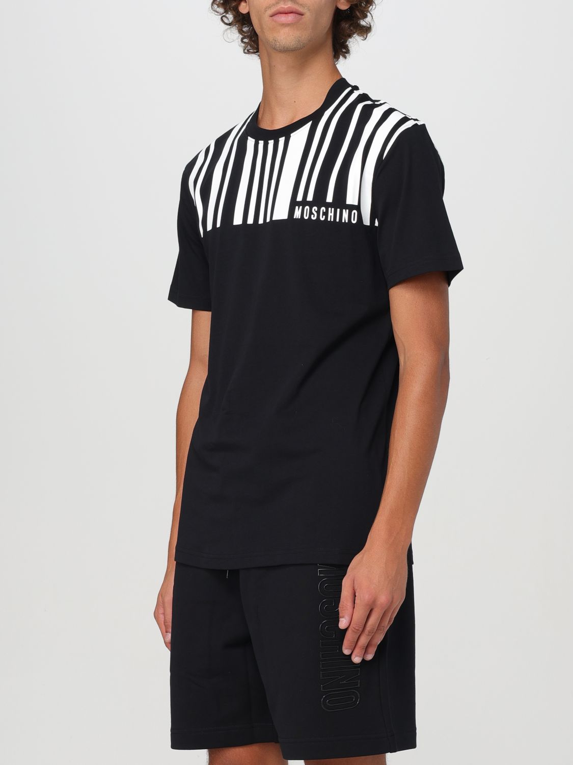 T-Shirt Men color Black