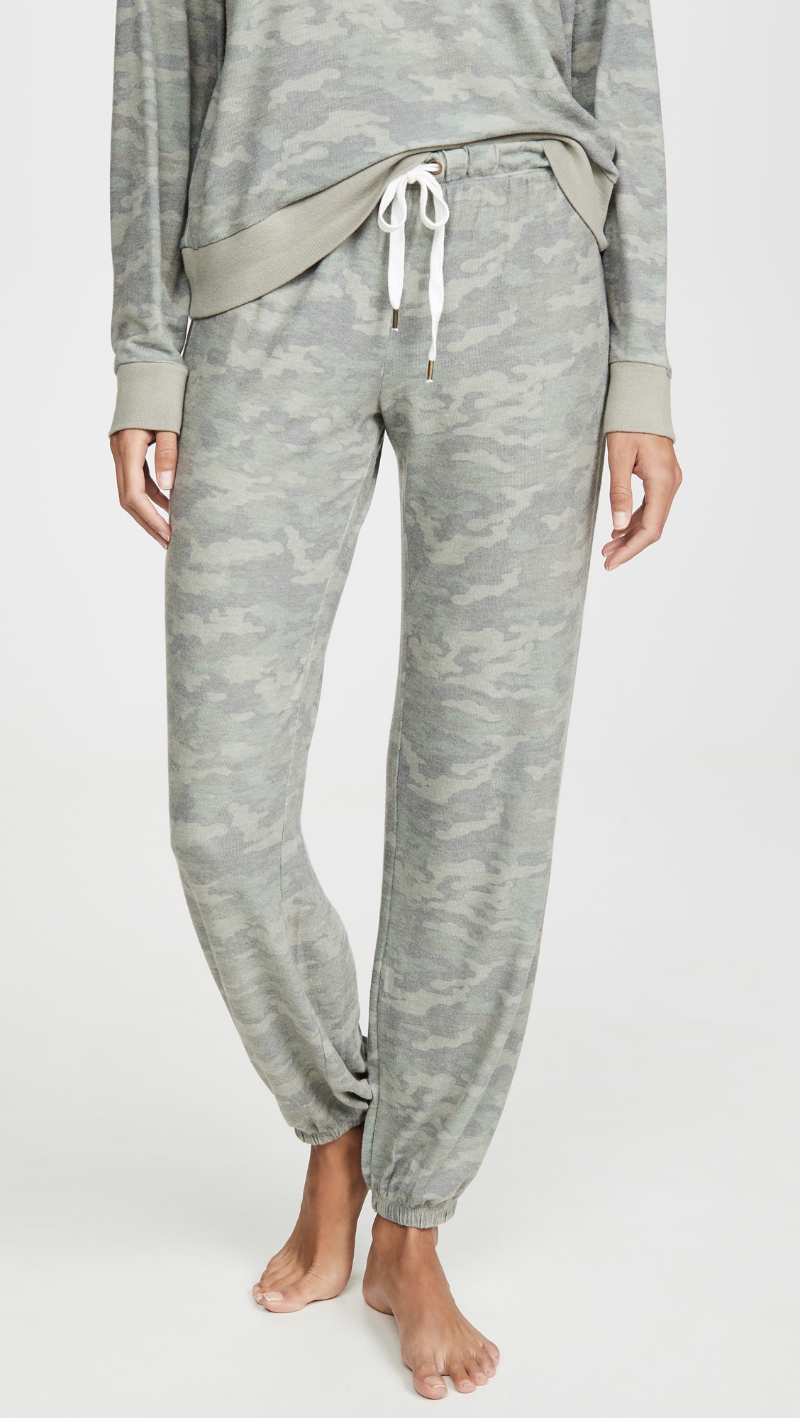 Star Seeker Lounge Set Camo