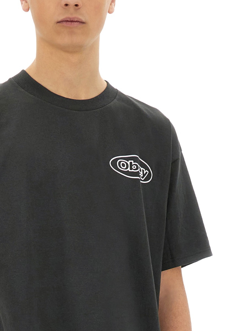 T-shirt reaction
