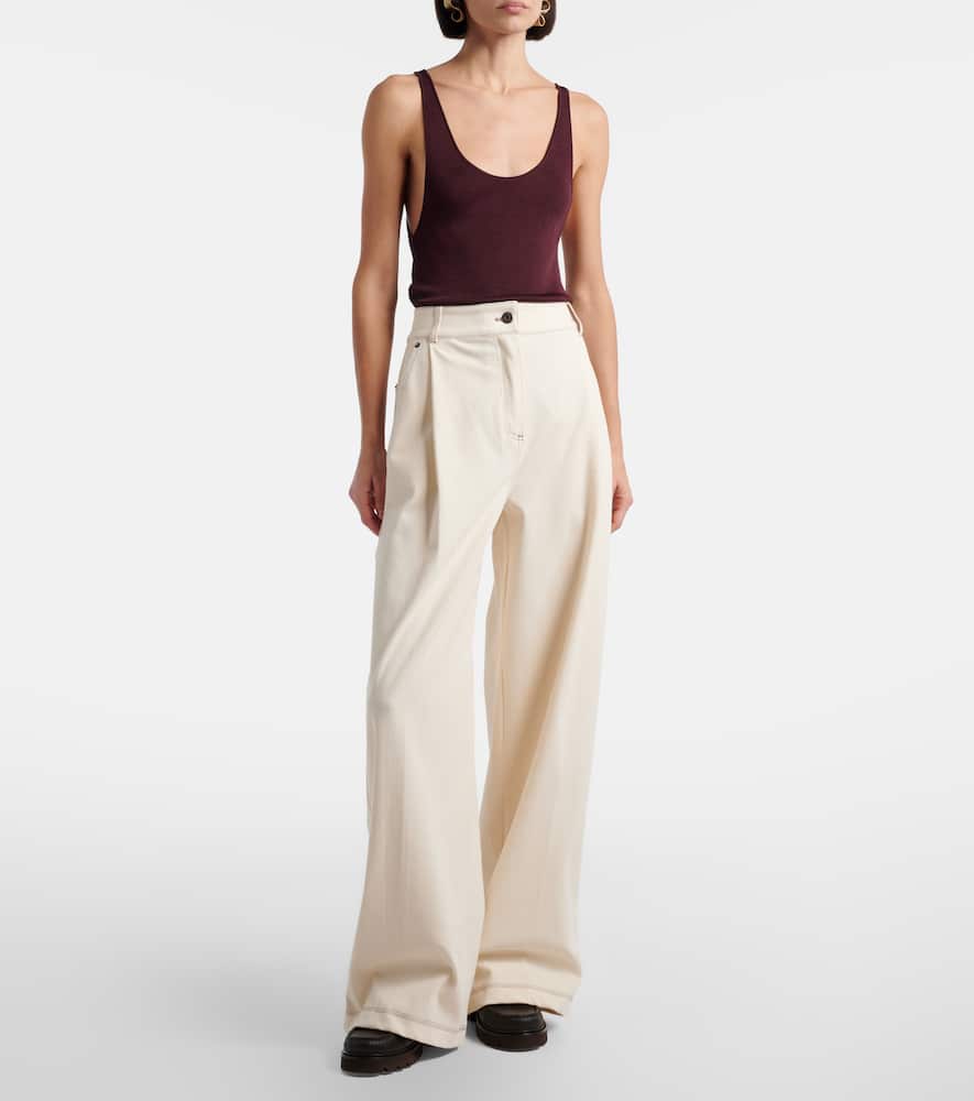 Pleated wide-leg jeans