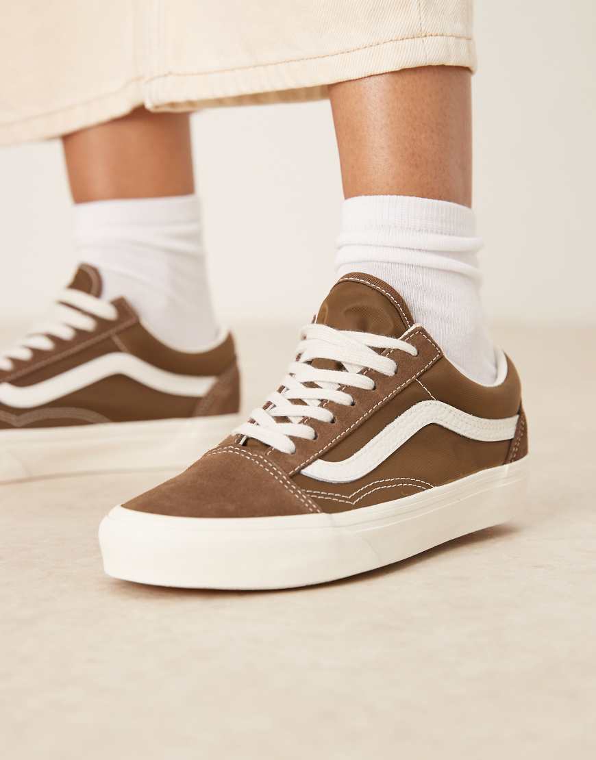 Old Skool trainers in chestnut brown with off white detailing