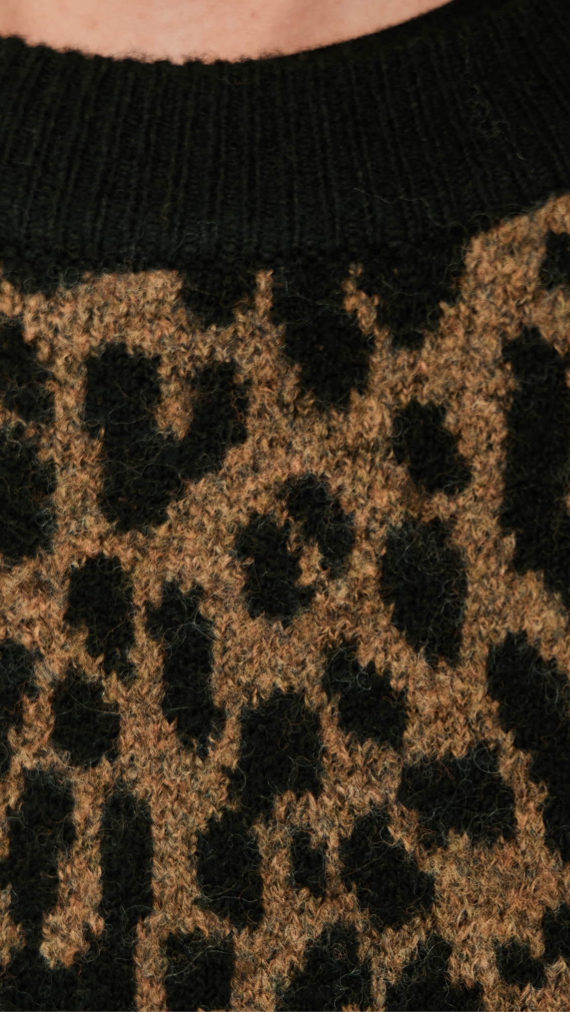 Cheetah Pullover Camel Cheetah