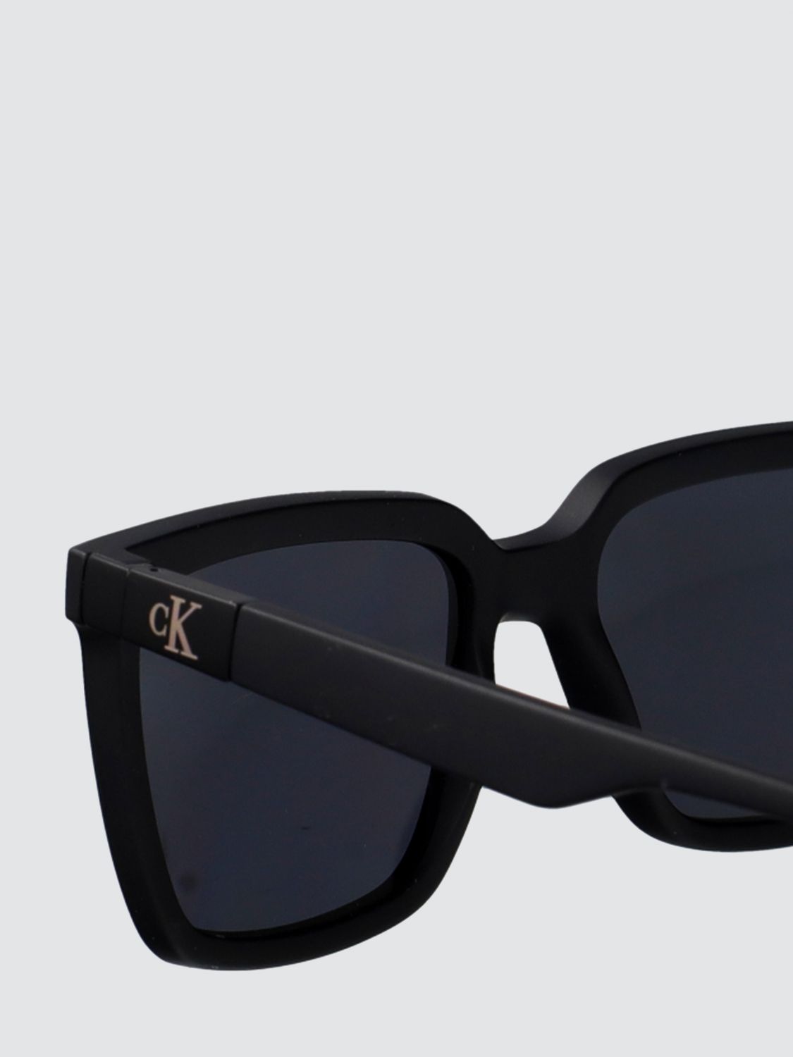 Sunglasses Men color Black