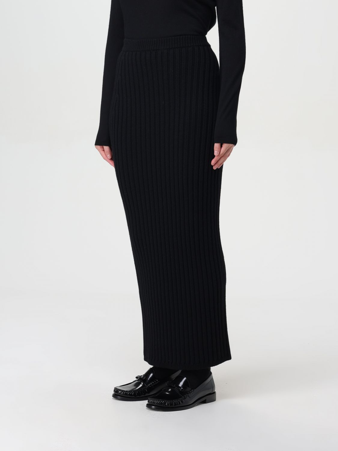 Skirt Woman color Black