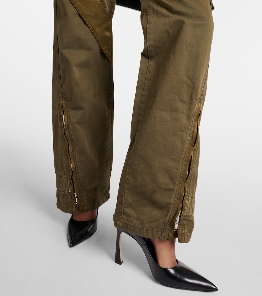 Mid-rise flared cargo jeans