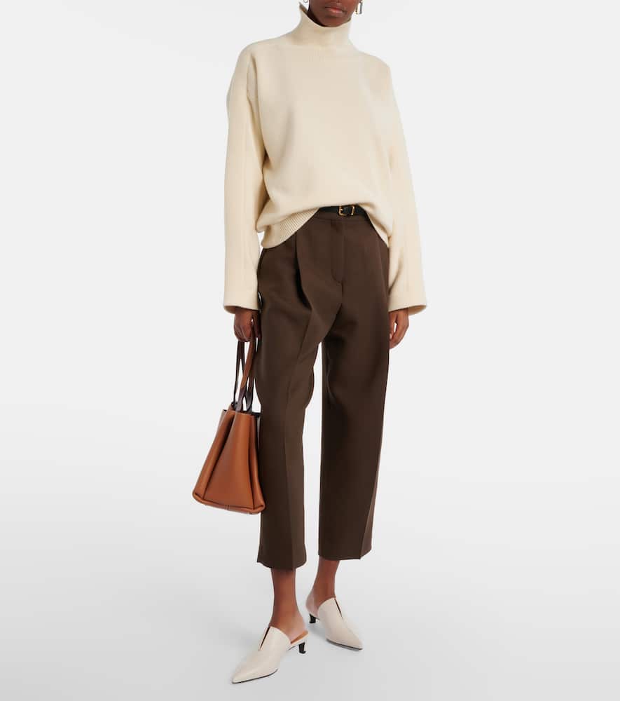 40 leather mules