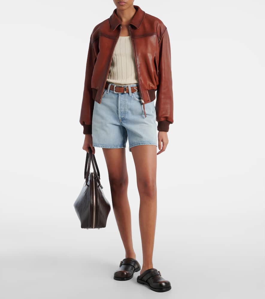 V-Waist Bermuda shorts