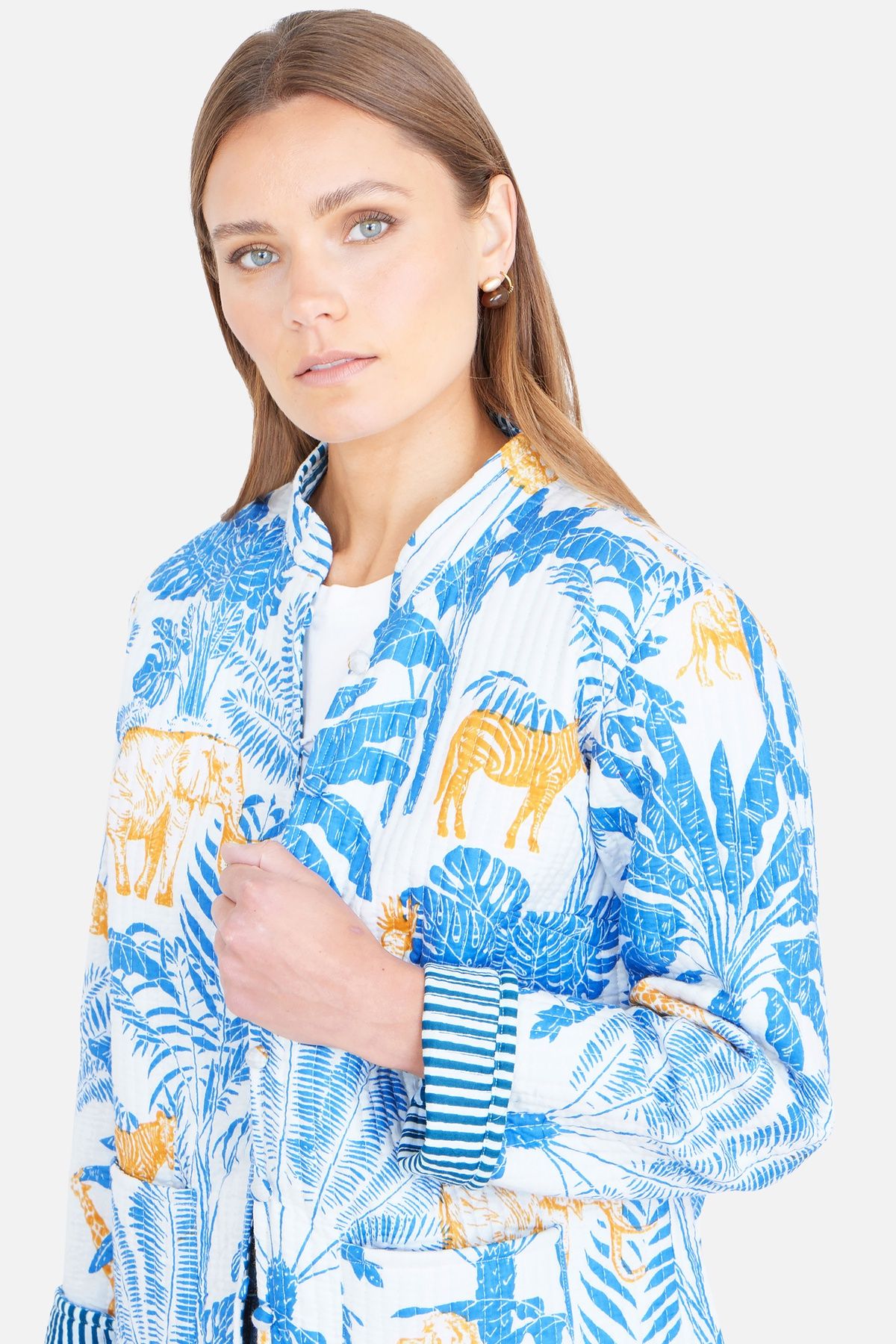 Yumi Women's Blue Jungle Reversible Cotton Quilted Jacket in Bright Blue