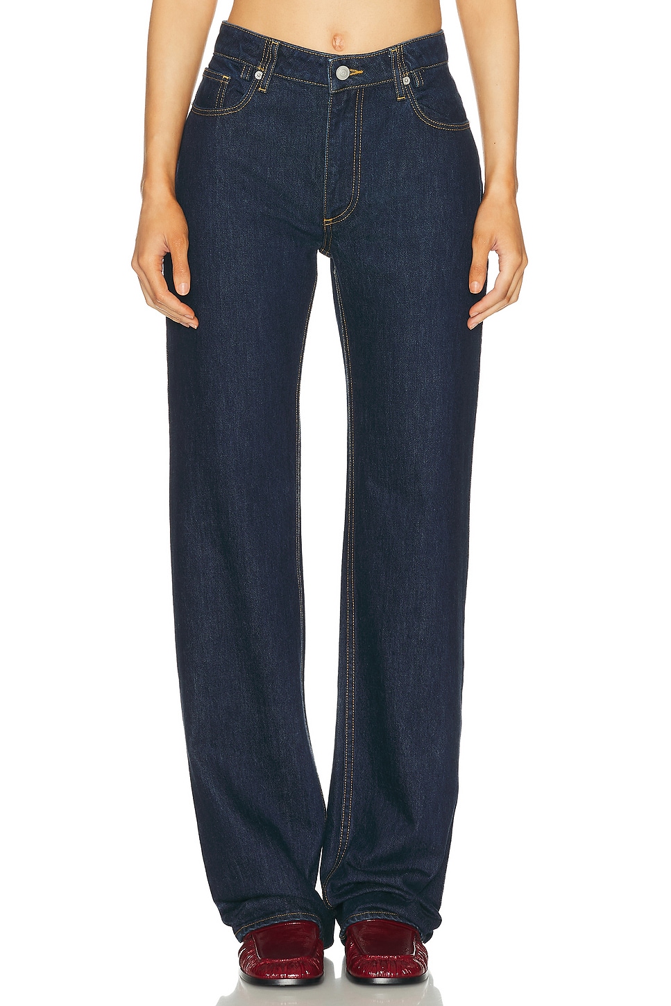 EZR Straight Leg in Rinse - Blue. 30 also , 25, 26, 27