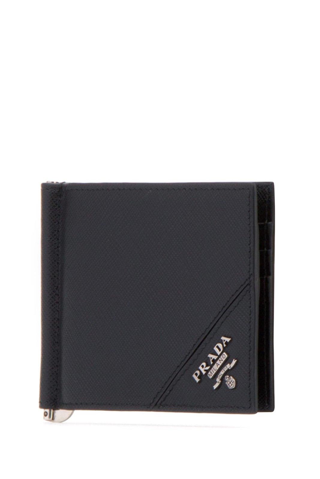Logo plaque wallet