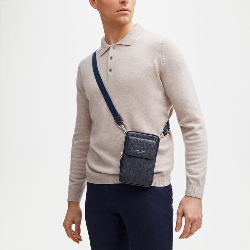 Reporter Crossbody Phone Bag in Navy Pebble