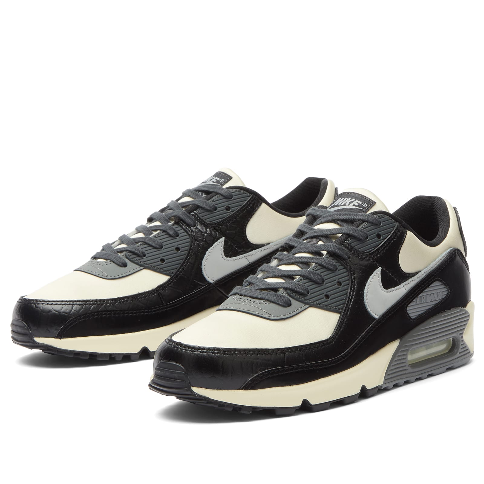 Air Max 90 QS Sneaker in Sail/Lightt Smoke Grey/Black/Coconut Milk