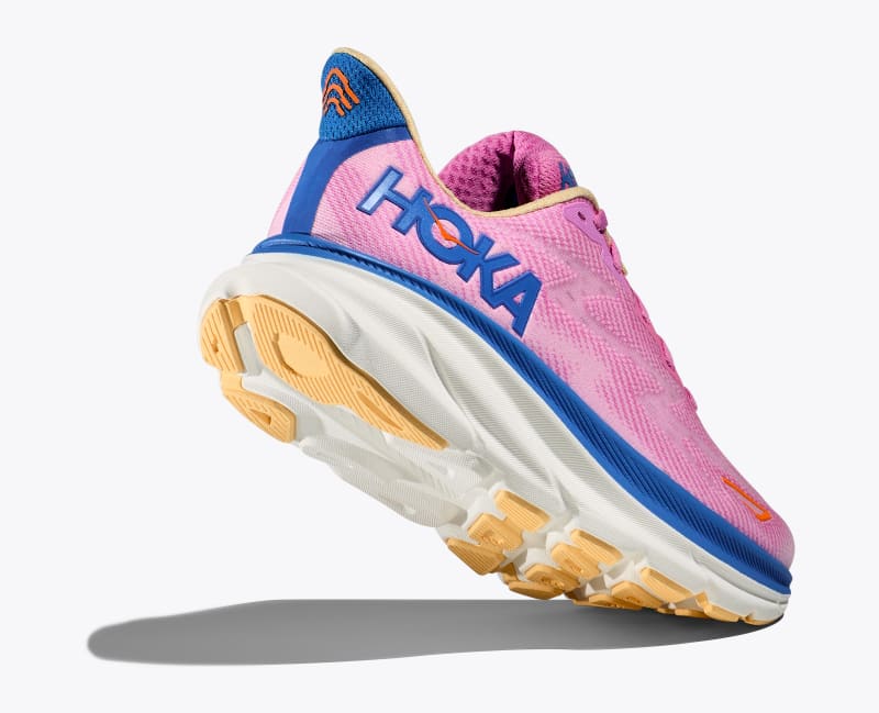 HOKA Women's Clifton 9 Shoes in Cyclamen/Sweet Lilac