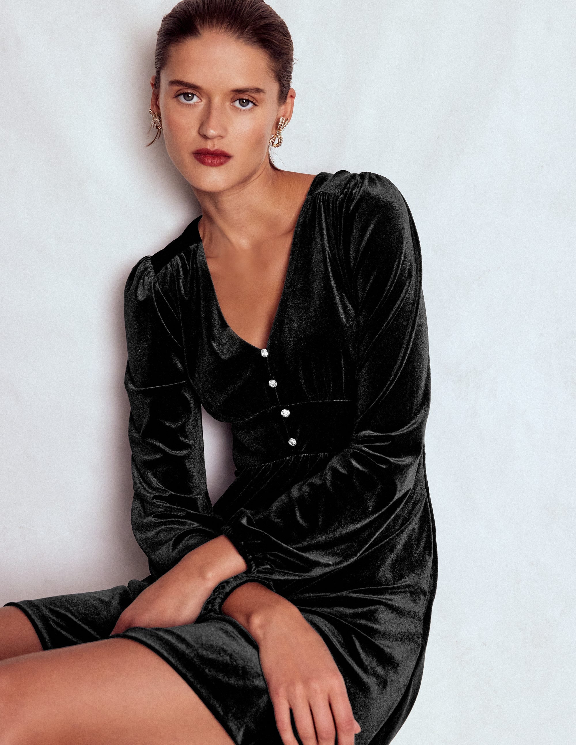 Jocelyn Short Velvet Dress Black