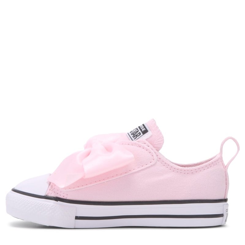 Kids' Chuck Taylor All Star 1v Low Top Sneaker Toddler Shoes (Pink Frosting Bow)